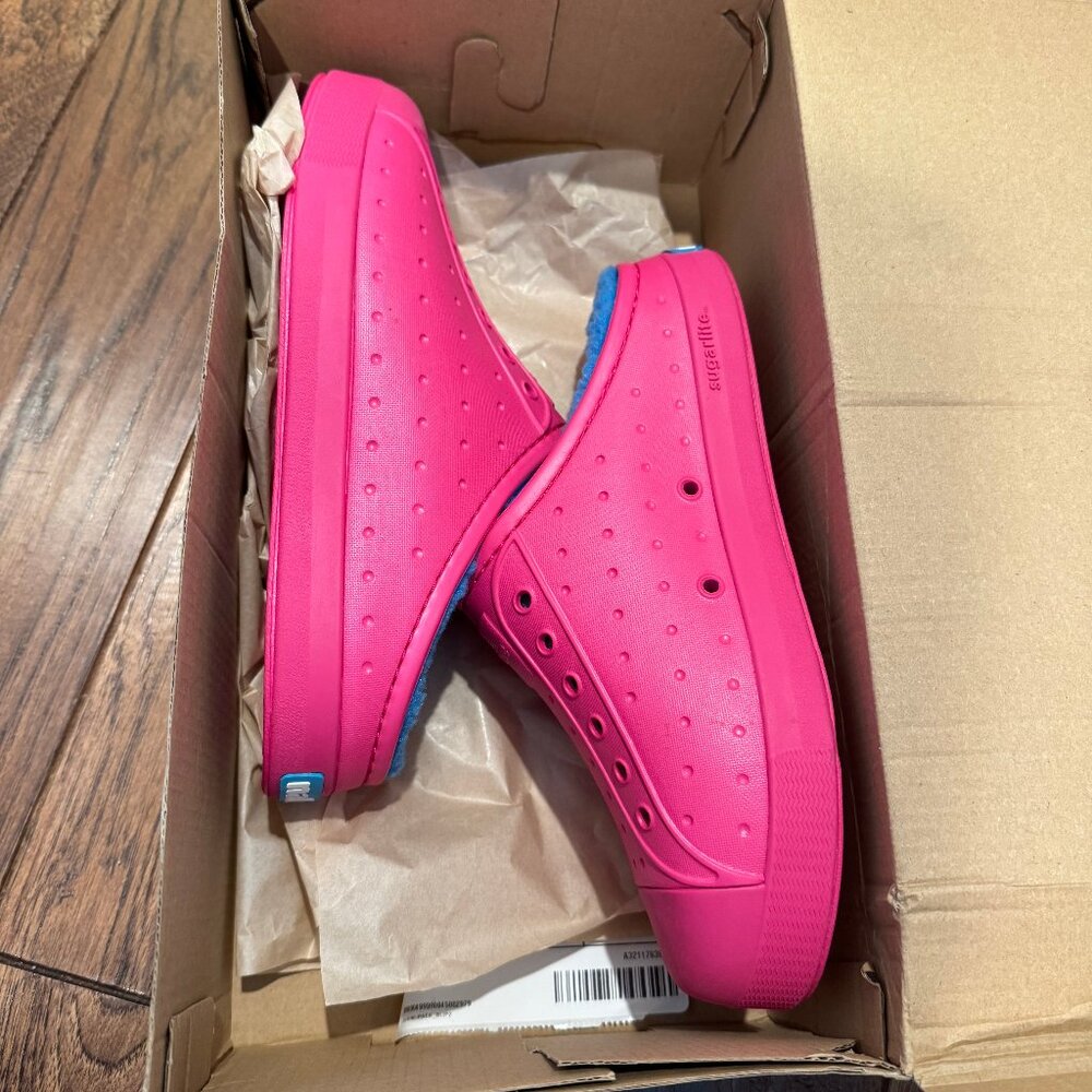 Native Fleece-Lined Slip-ons Youth Size 9